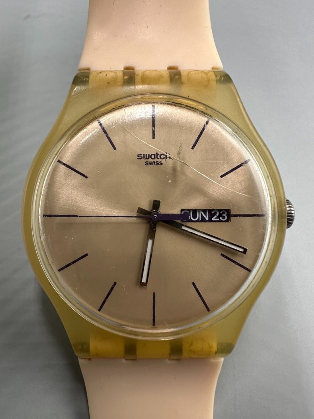 Swatch Rose Rebel Watch Unisex SUOT700 Beige 40MM Date New Battery Crystal Flaw
